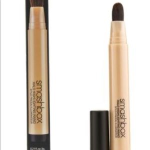 Smashbox Halo highlighting wand